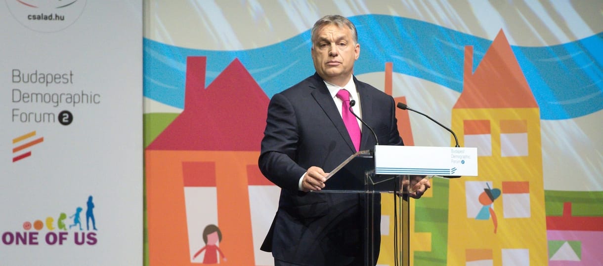 És akkor Orbán Viktor mindenkit elküldött szülni