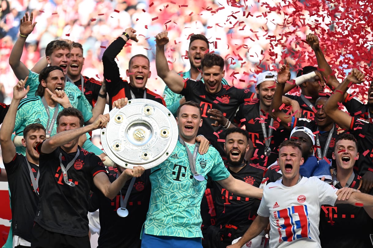Bajnok lett a Bayern München, mégis kirúgták a vezetőit