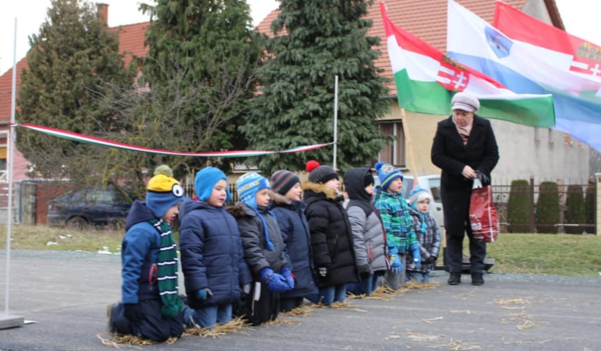 „Az a politikus, aki a gyerekben kelléket lát, mindenki másban is azt látja”