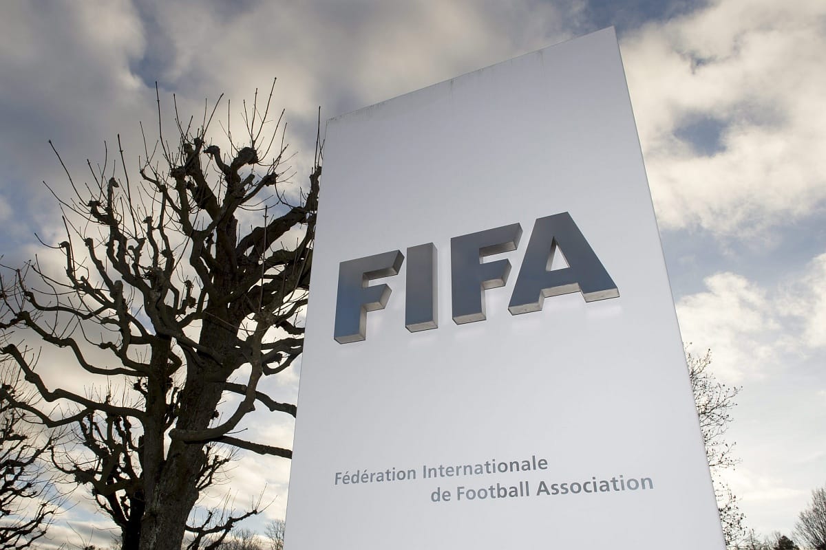Felülvizsgálja a transzneműekre vonatkozó szabályokat a FIFA is