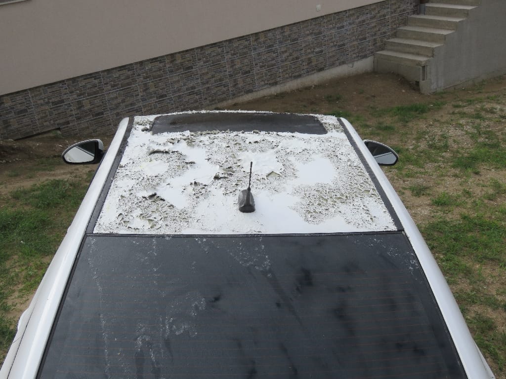 Fél éven át locsolgatta maró anyagokkal az autókat valaki Dunakeszin