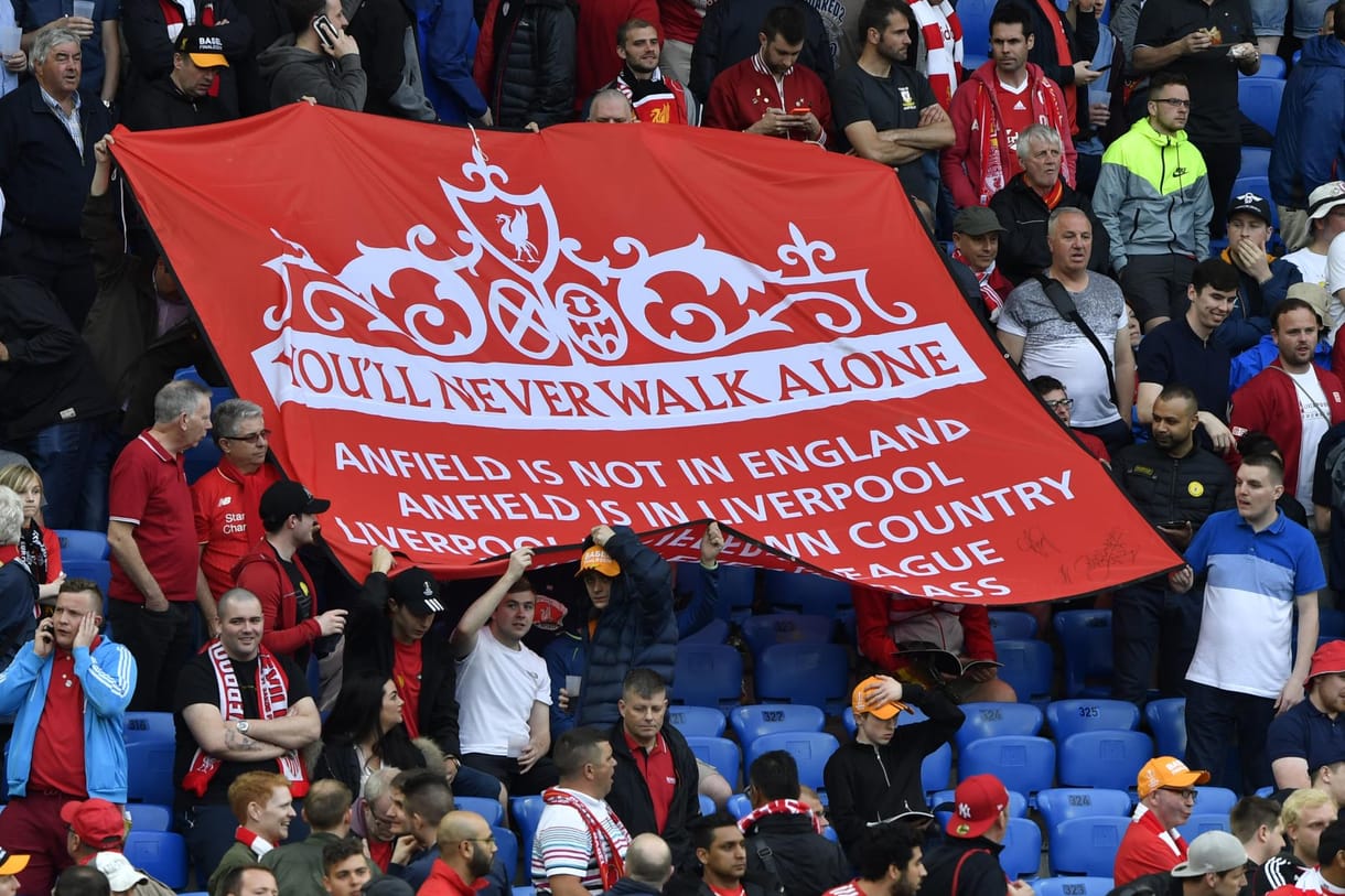 Nem fogja elhinni, milyen nevet adott a lányának ez a Liverpool-drukker