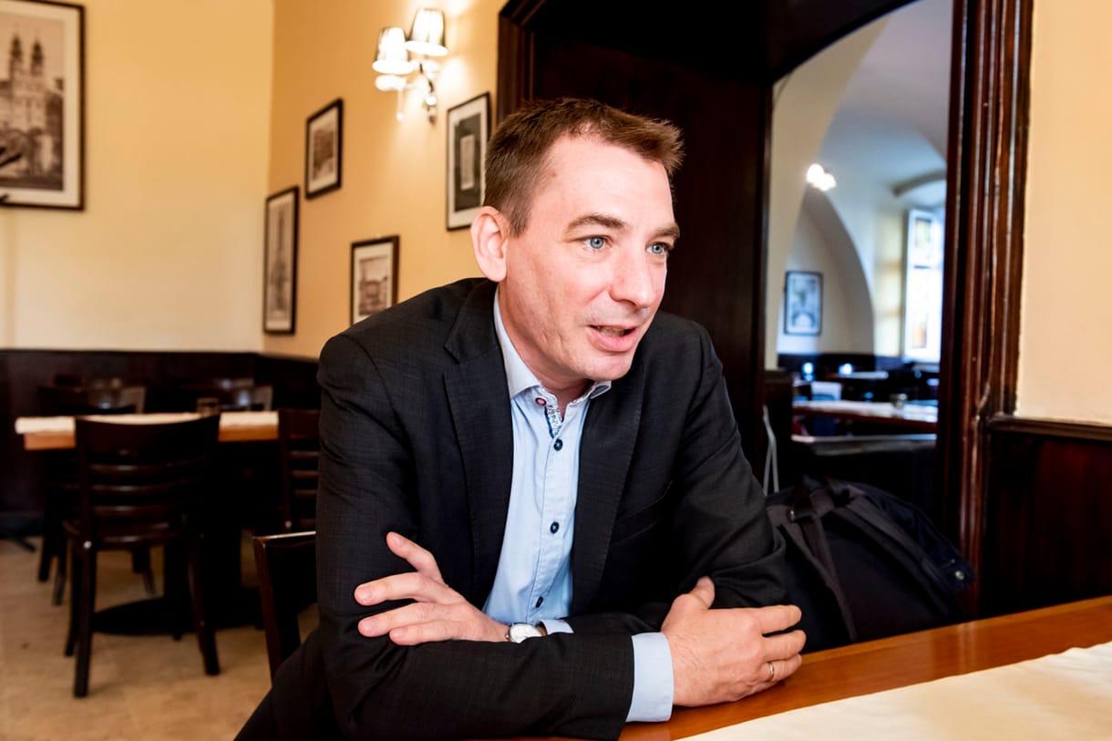 Jávor Benedek marad Brüsszelben