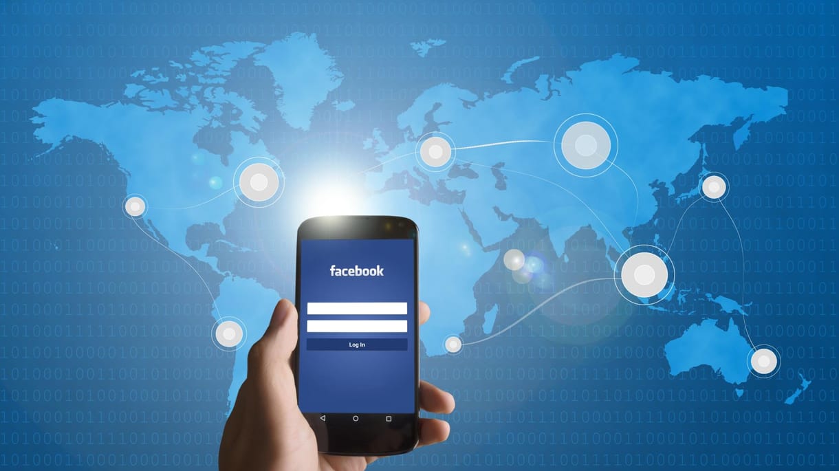 Ki érti ezt? A botrányok ellenére egekben vannak a Facebook részvényei