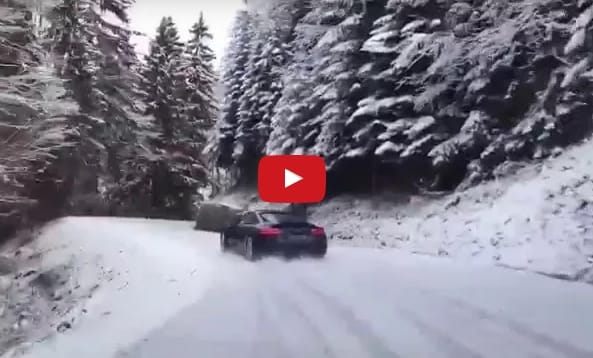 Kinek kell a hókotró, ha egy Audi R8 ilyet tud a havon? – videó