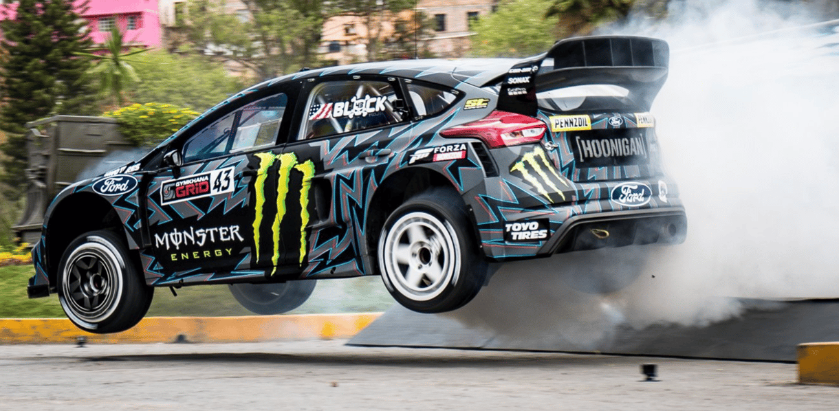 Nincs a középkorúak krízisében Ken Block – itt a Gymkhana 10