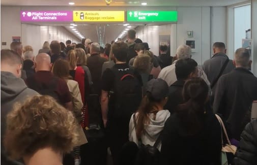 Elromlott a Heathrow útlevél-ellenőrzője, gigantikus sorok alakultak ki