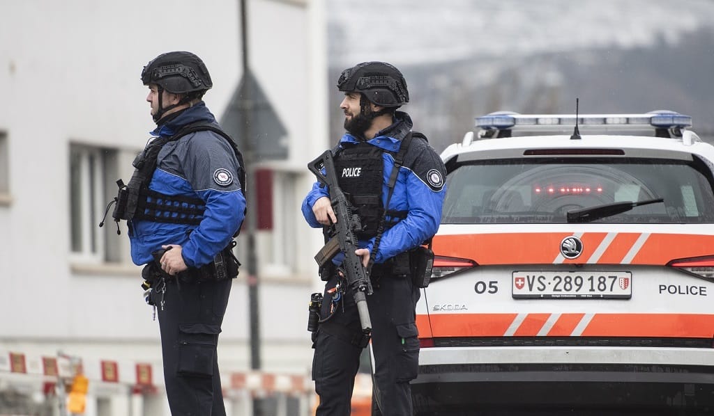 Lövöldözés volt a svájci Sion városában, két ember meghalt