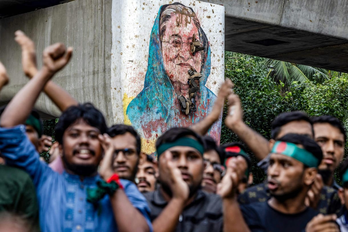 A káoszból kellene kivezetnie az országot a diákvezérekkel felálló új bangladesi kormánynak