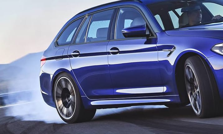 Kell 600 lóerő egy kombiba? Íme a puttonyos BMW M5