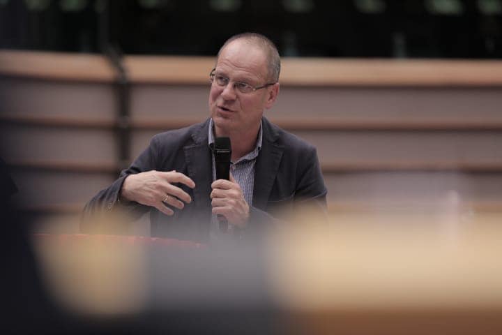 Navracsics Tibor: Nem függhet ideológiától a fiatalok politikai szerepvállalása