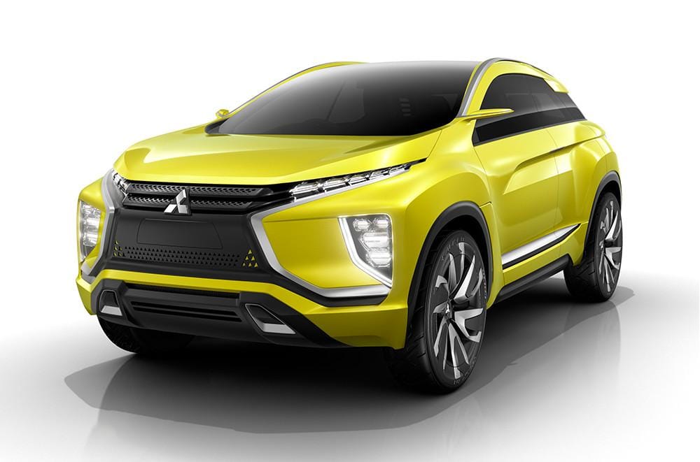 Lancer Evo helyett ilyen predátorarcú terepjáróval készül a Mitsubishi