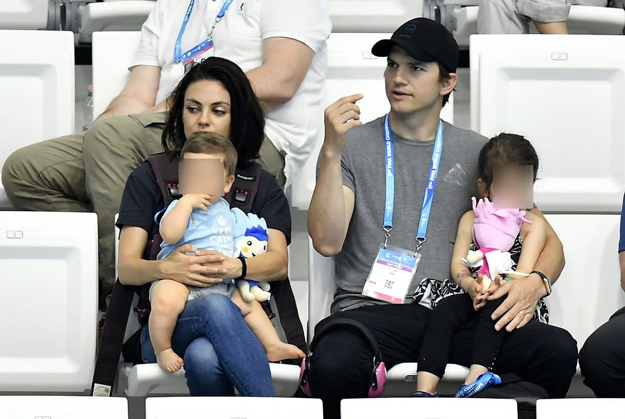 Ashton Kutcher elmondta, miért tartják távol gyermekeiket a közösségi médiától