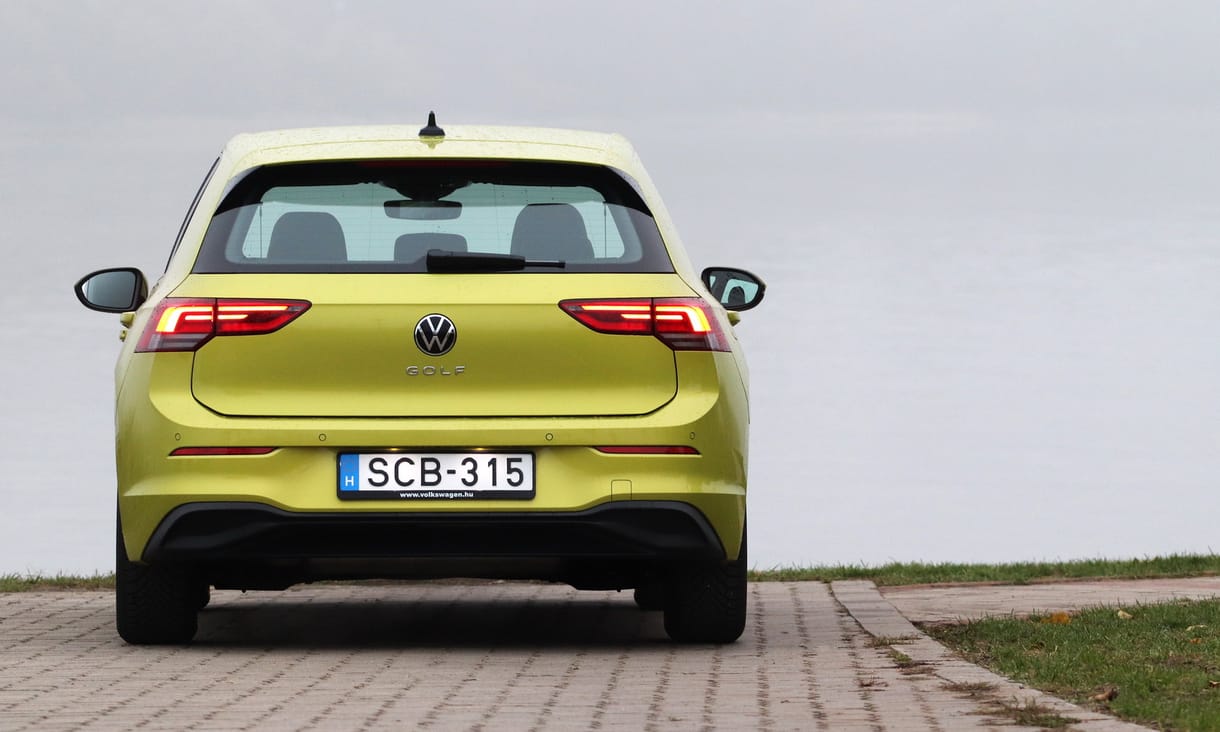 Volkswagen Golf vs. Seat Leon galéria