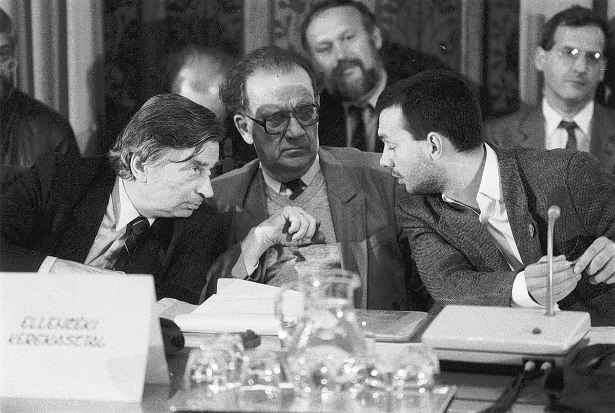 Bíró Zoltán és a rendszerváltás: nicsak, ki kutat?