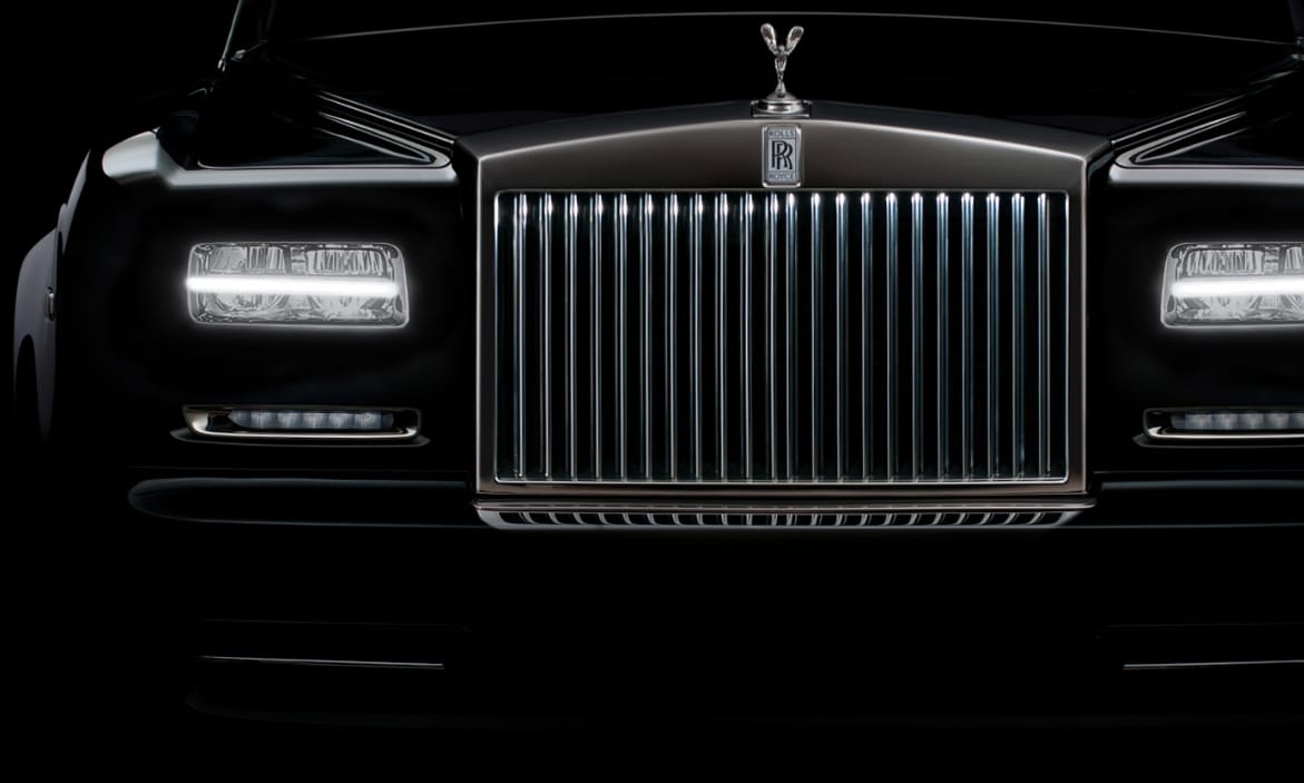A budapesti milliárdos a még be sem jelentett Rolls-Royce-ra koccint
