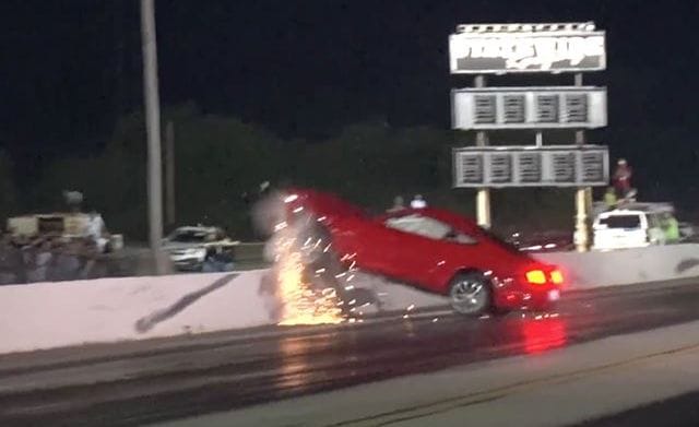 Videó: Így kell csúnyán hazavágni egy Ford Mustangot