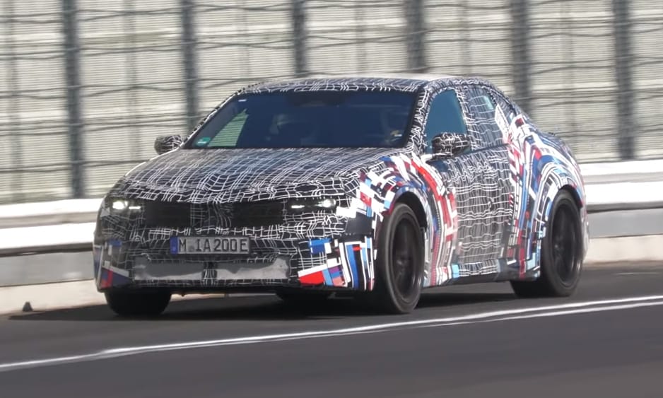Videón a hangtalanul hasító vadonatúj elektromos BMW M3