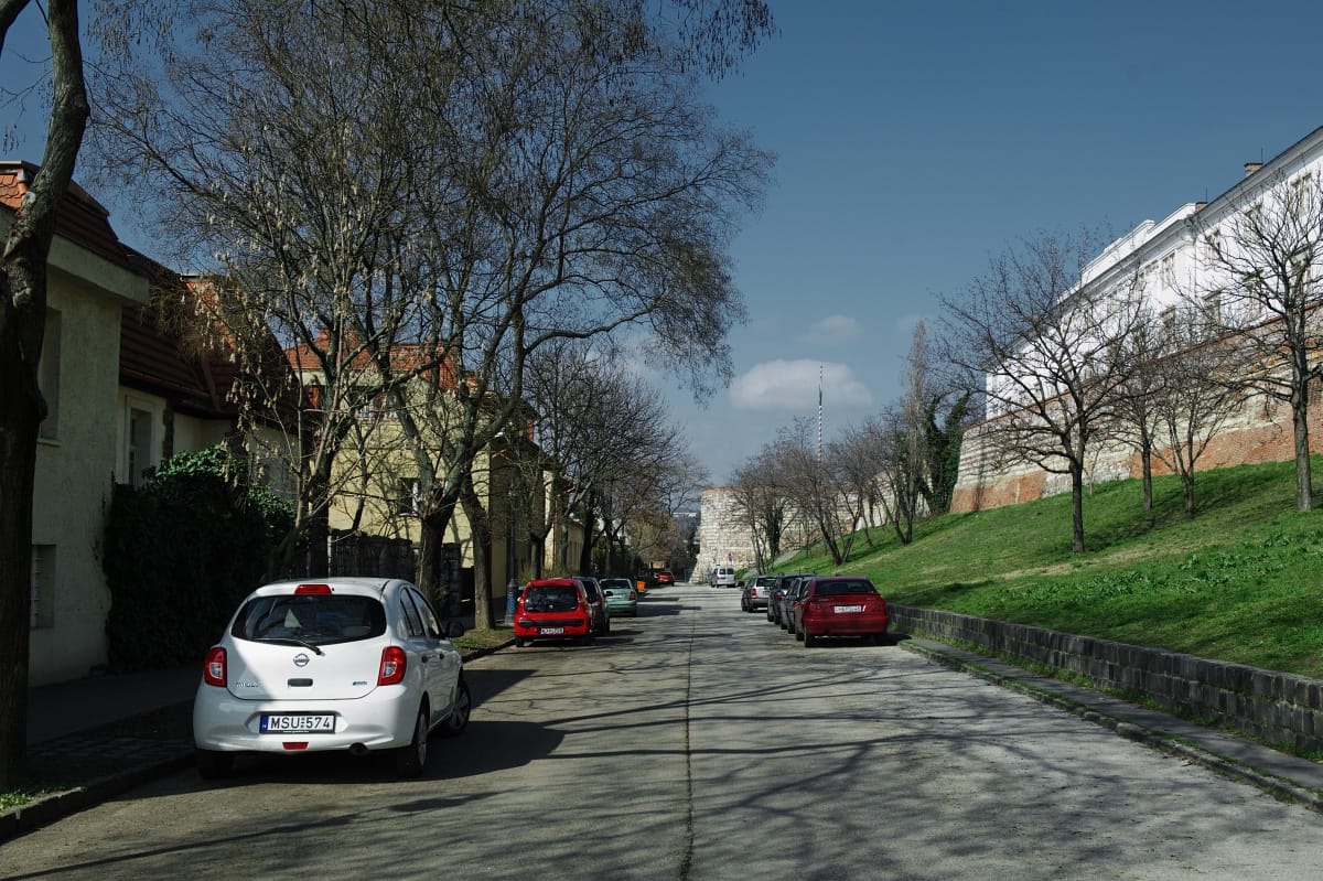 „Közösségi értékmegőrzés”: megmagyarázta a Fidesz a budavári lakásmutyit