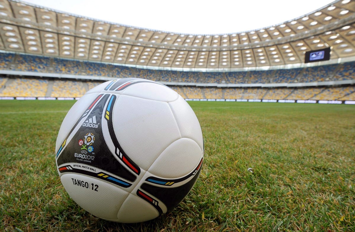 Háborút vitt a fociba, örökre eltiltotta az UEFA egy azeri klub sajtófőnökét