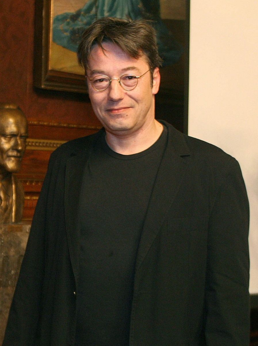 A közmédiánál az is jelenkezhet, akinek gyanús volt Sipos Pál
