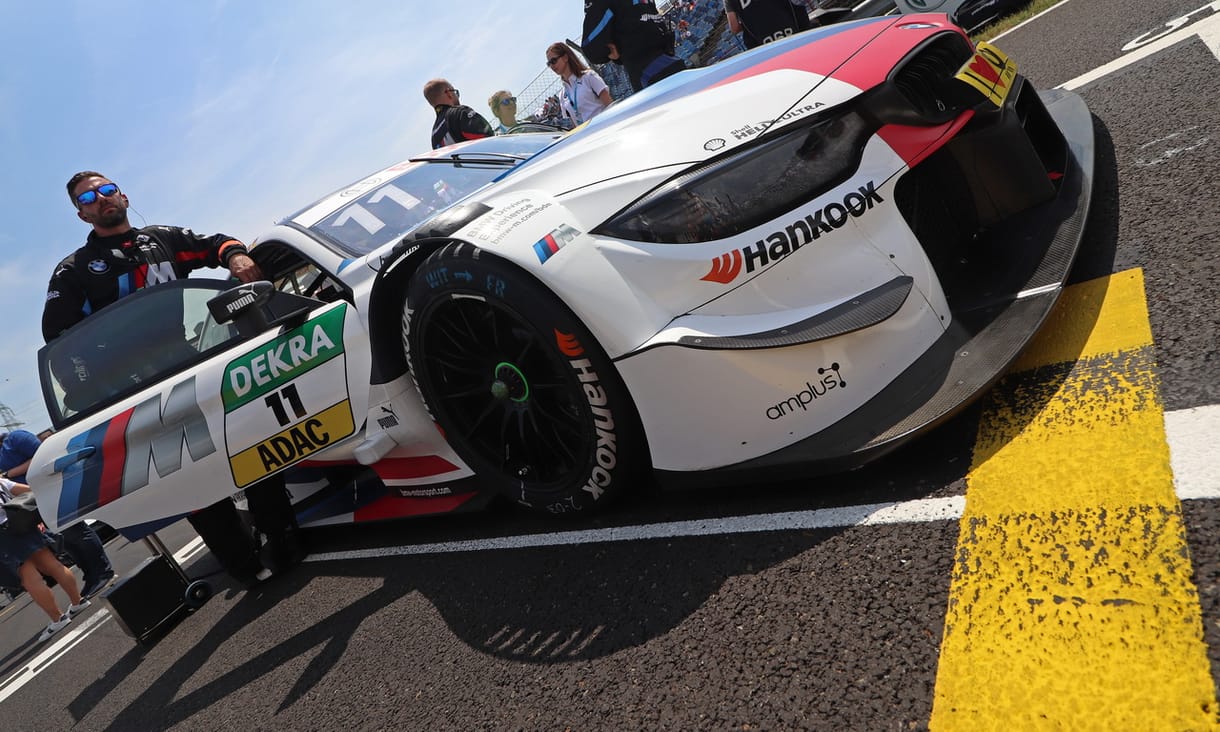 Balesetek miatt felfüggesztették a DTM futamot a Hungaroringen