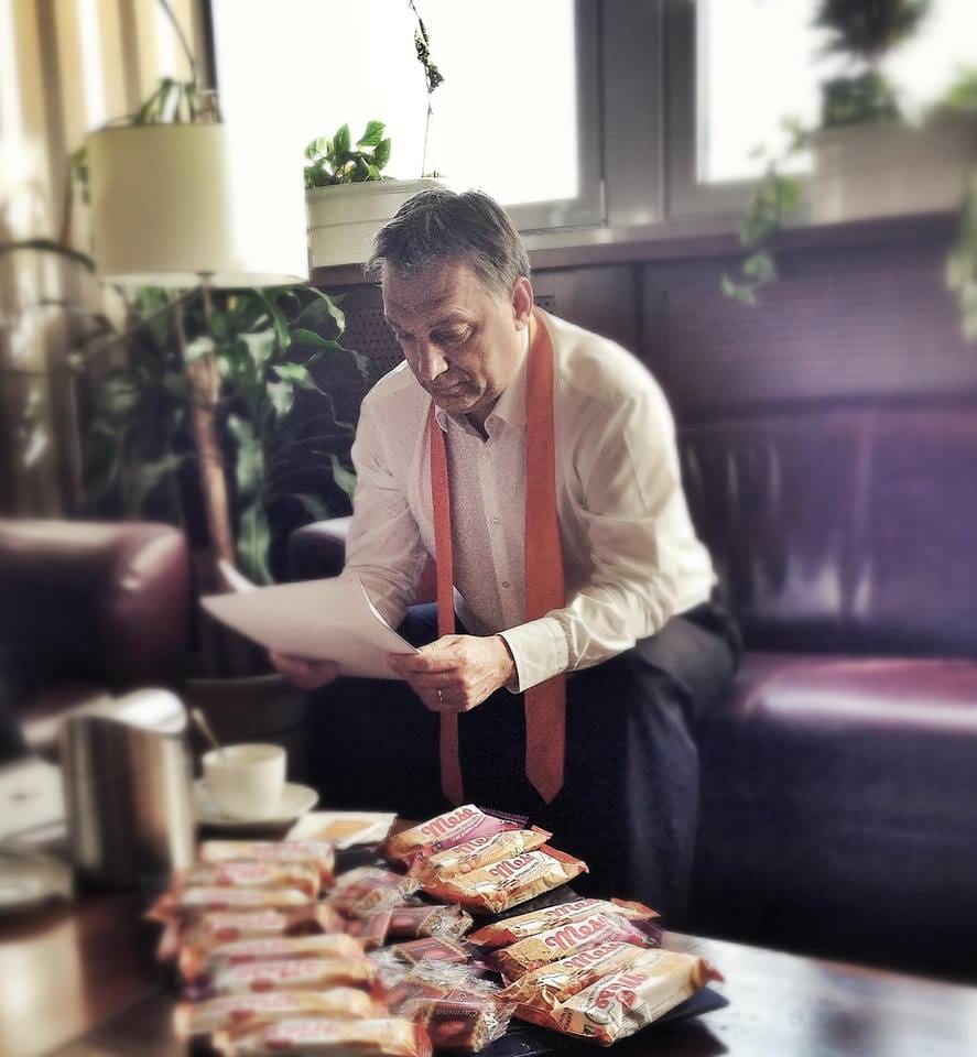Megfejtettük Orbán Viktor és a Mese keksz titkát