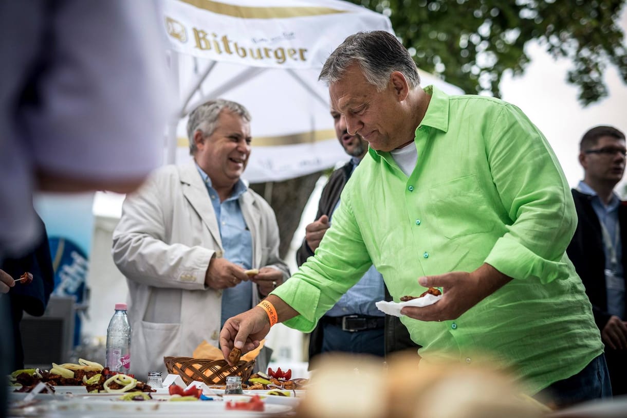 Ledöbrögizték a kikerekedett Orbánt a Facebook-oldalán