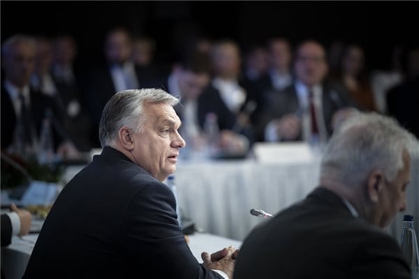 Orbán nem enged: Az uniós felháborodás ellenére sem akar közös hitelt Ukrajna miatt
