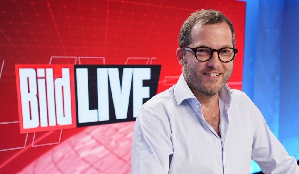 „Aki lefekszik a főnökkel, az jobb pozíciót kap” – kirúgták a Bild főszerkesztőjét