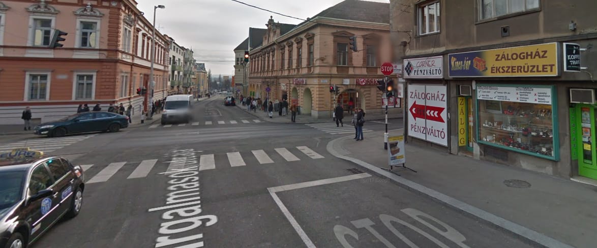 Zsírdugó miatt bénulhat meg a forgalom a pécsi belvárosban