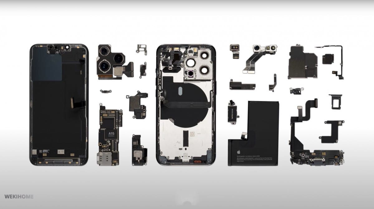 Darabokra szedték az iPhone 13 Prót – videó