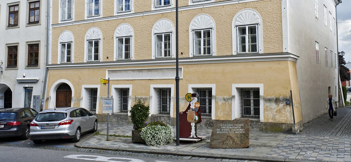 Olcsón akarták megúszni Hitler szülőházának kisajátítását - most fizethetnek négyszer annyit