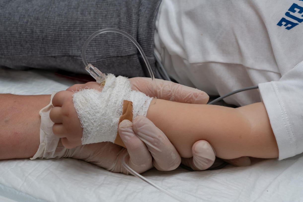 Állami támogatással is elérhetővé válik az SMA-s gyerekek 700 millió forintos terápiája