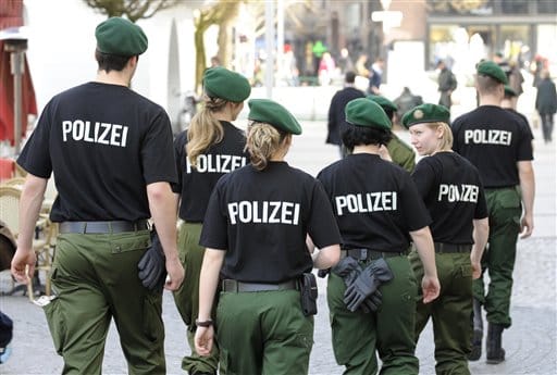 Kínos: betörtek a berlini főkapitányság épületébe
