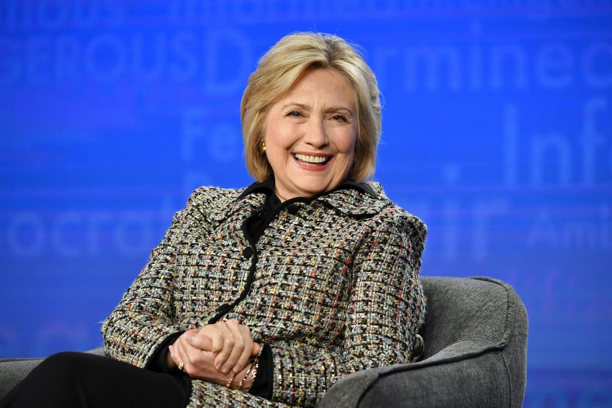 Hillary Clinton kiállt a Barbie rendezője és főszereplője mellett