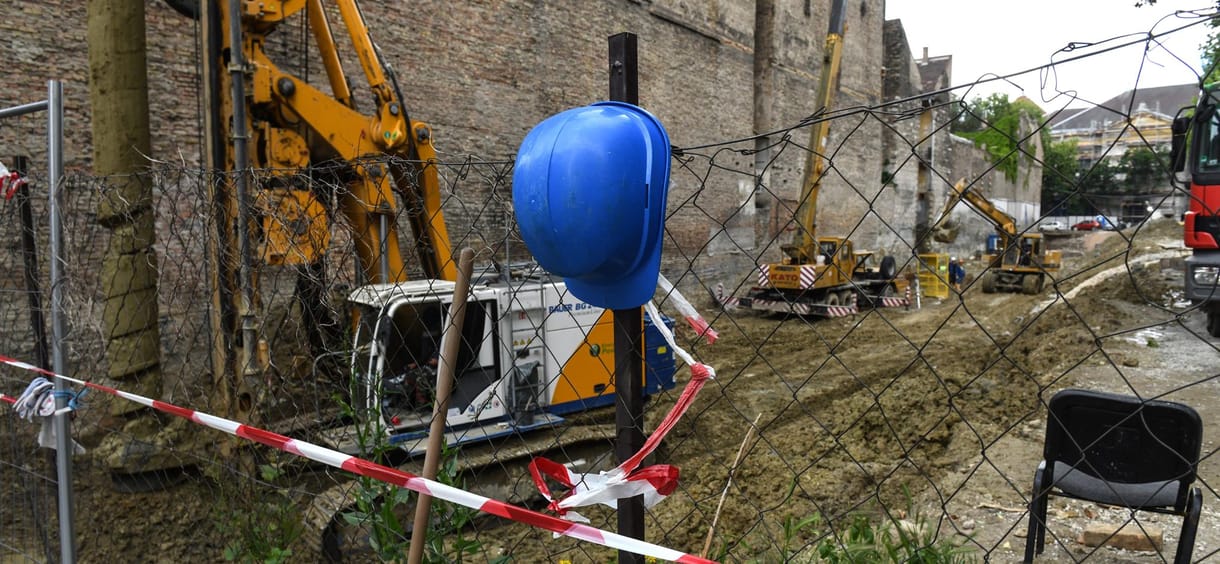 Évi 200 milliárd forintot buknak az építőipari cégek a lánctartozások miatt