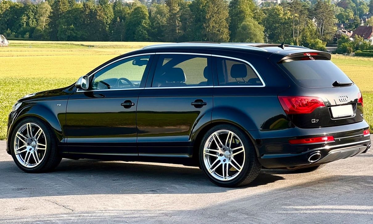 Dízel-király: éppen új gazdára vár egy V12 TDI motoros Audi Q7