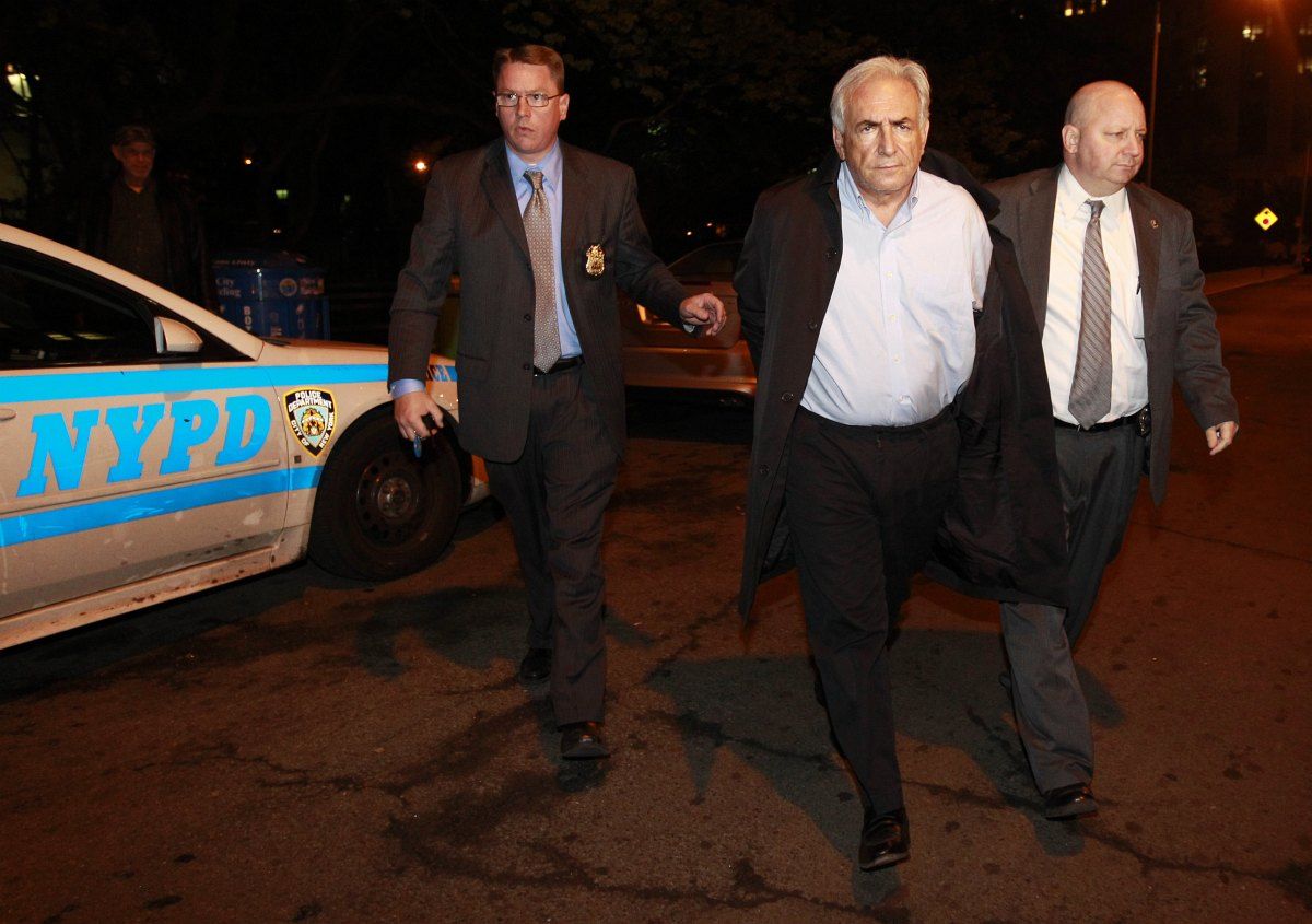 Strauss-Kahn őrizetben marad