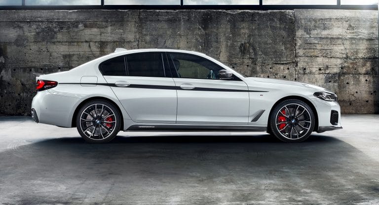 Ezekkel a kiegészítőkkel lesz igazán vad a frissített BMW M5