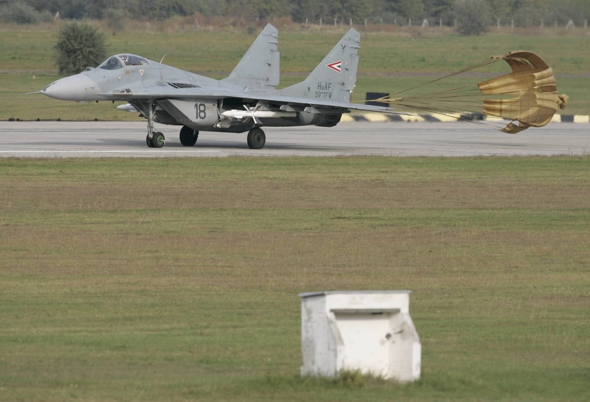 Nem sikerült eladni a nyolc magyar MiG-29-est