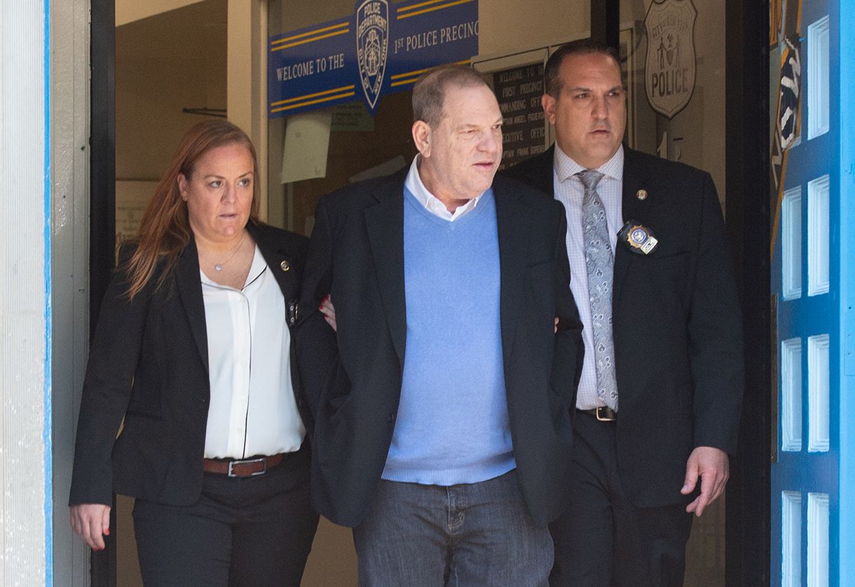 Bíróság előtt a Weinstein-ügy: többrendbeli nemi erőszakkal vádolják a volt filmmogult