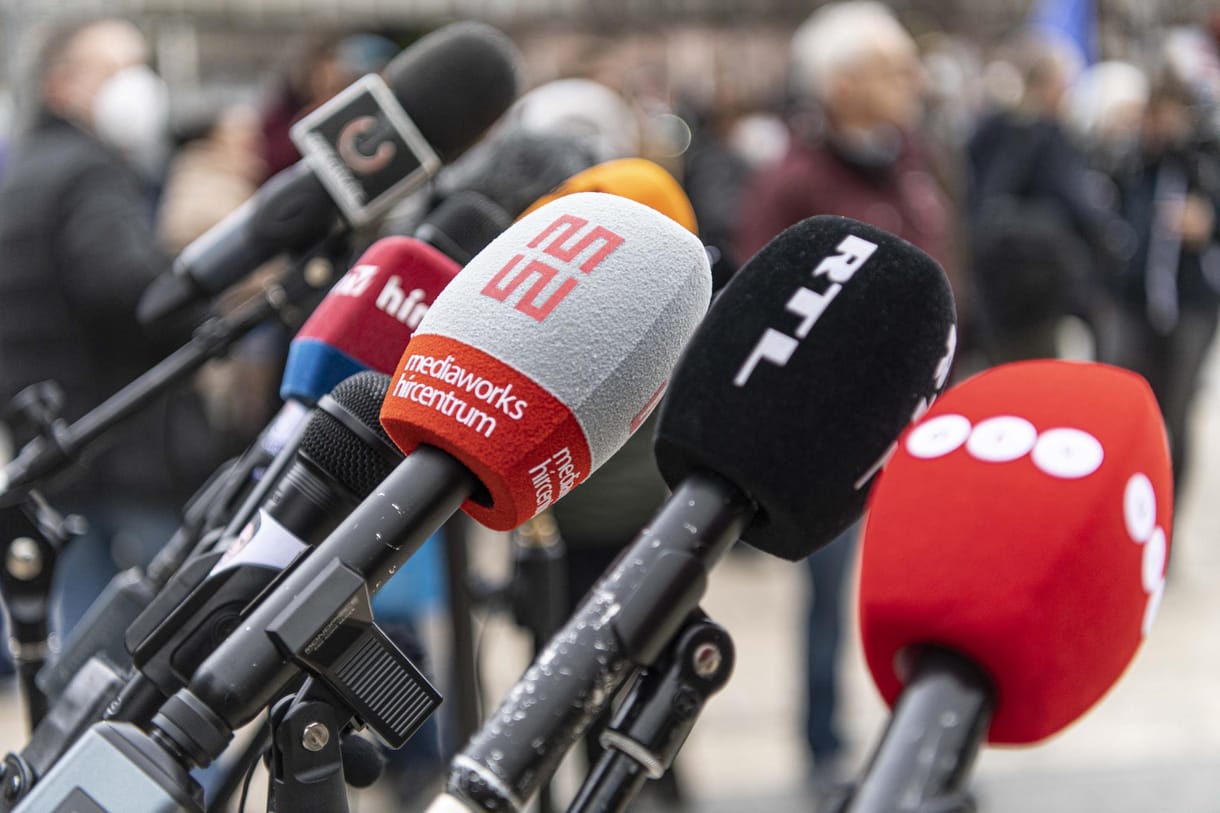 Hazug a kormány érvelése az újból bevezetett reklámadó ügyében