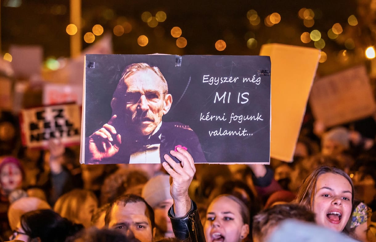 Titokban megkezdték a tanárok teljesítményértékelését: 