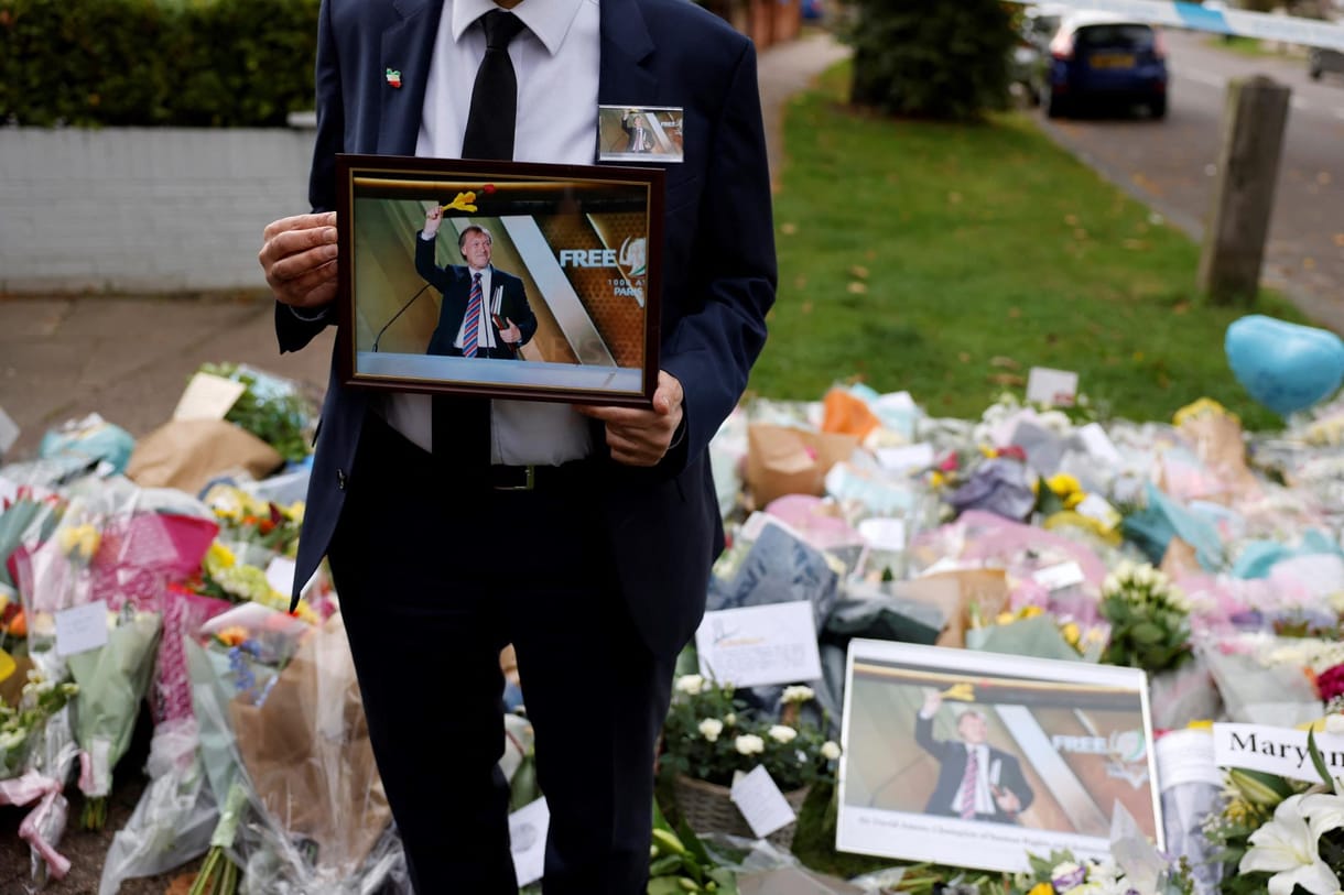 Tényleges életfogytiglani börtönt kapott a brit parlamenti képviselő gyilkosa