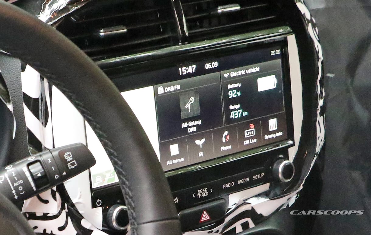 475 km egy feltöltéssel? Árulkodó fotó szivárgott ki a Kia új elektromos autójáról