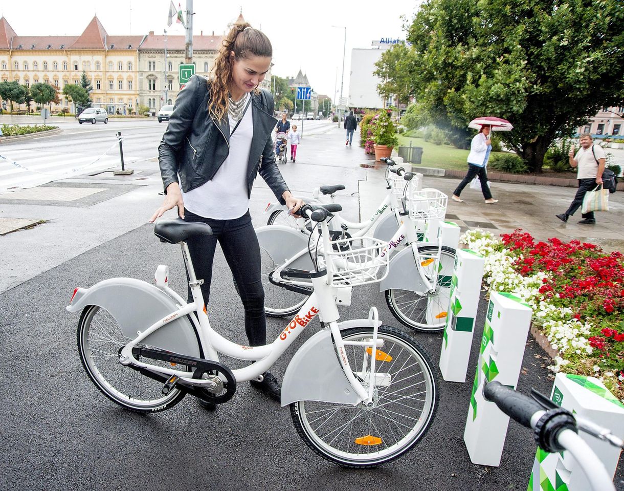 Fotó: Jakabos Zsuzsa közbringával is gyönyörű