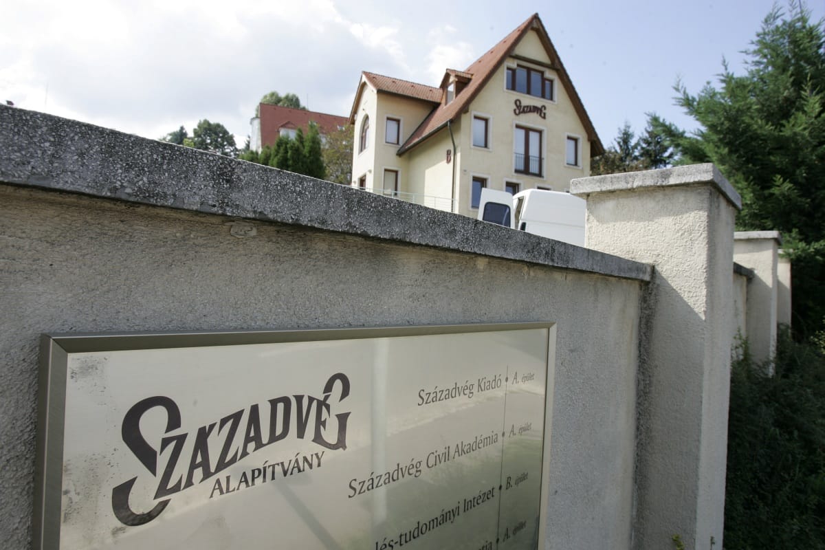 Kanadában a Századvég a szabad piac híve