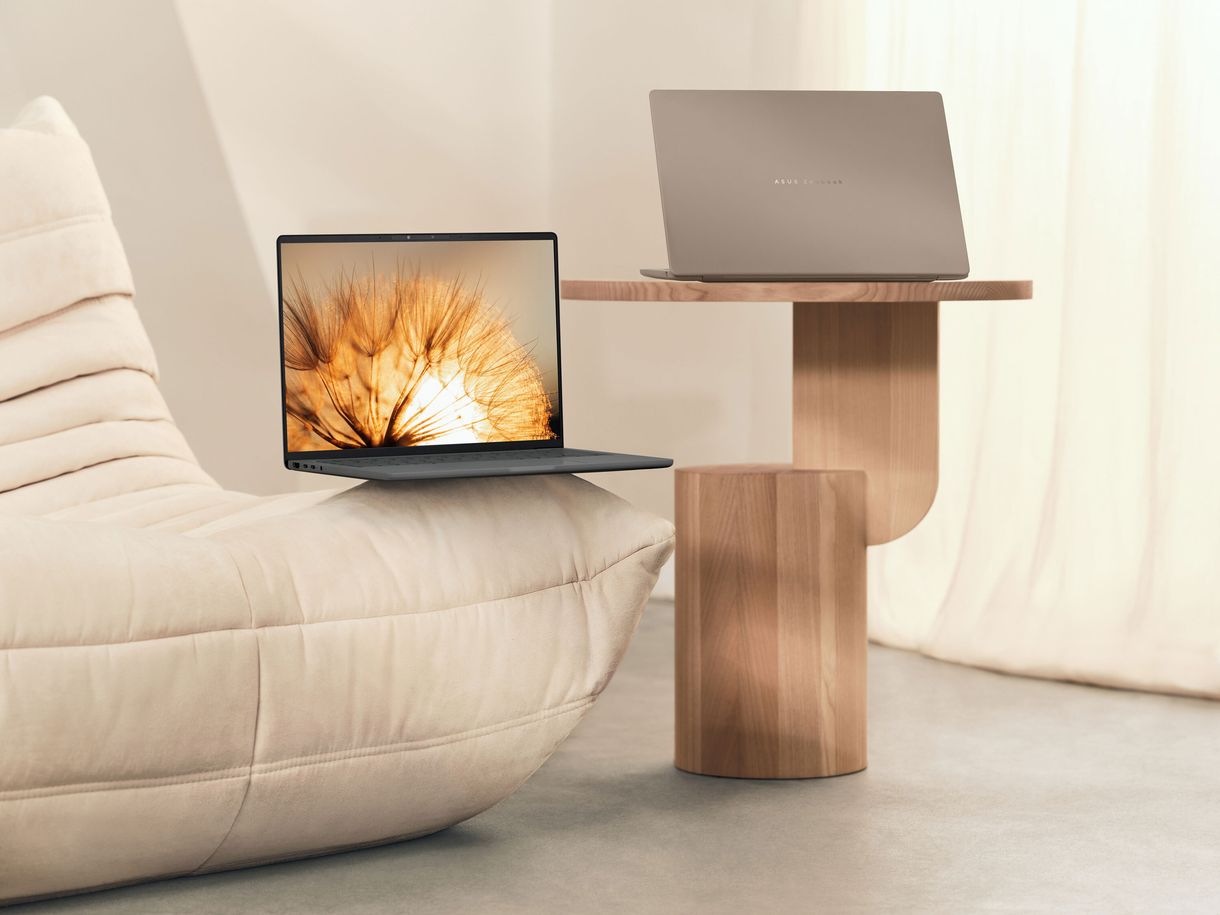 Nincs 1 kg, és 32 órát is kibír egy töltéssel az Asus új laptopja