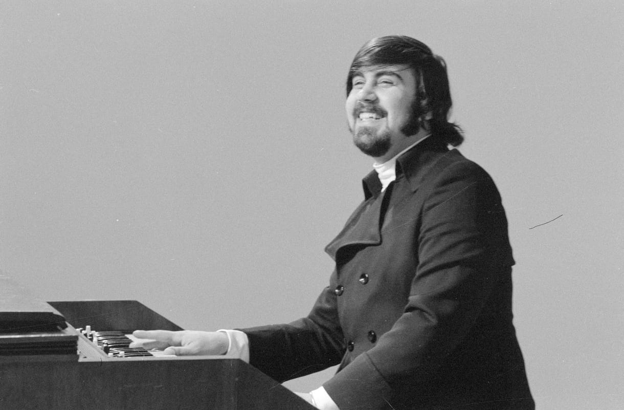 A végítéletet énekli meg és valódi őrültségnek tűnt Vangelis egyik főműve